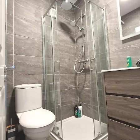 The Claddagh Ring, 2 Bed Apt, Centre